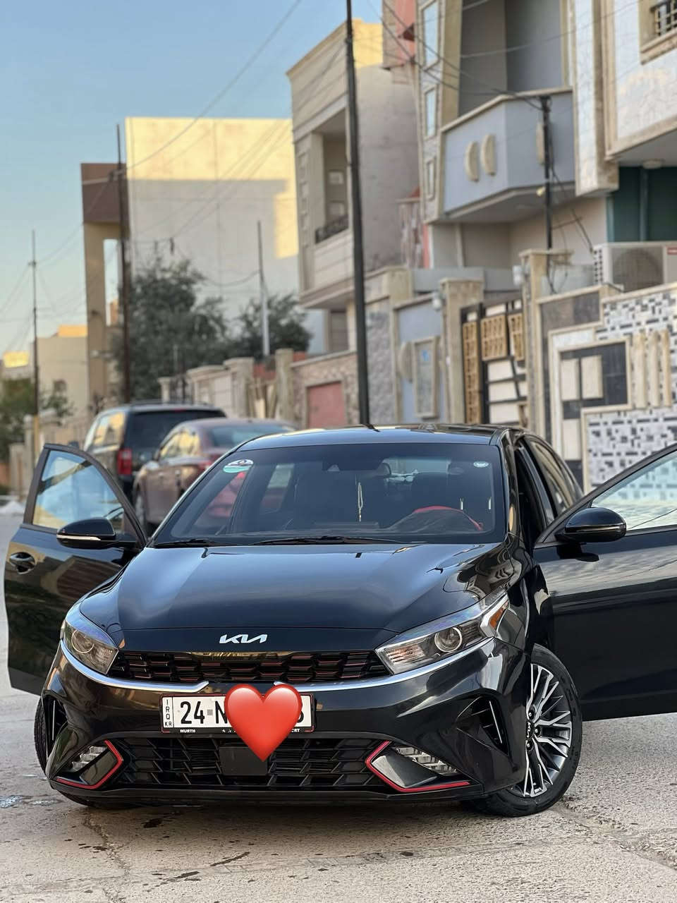 للبيع… كيا فورتي 2023 فول مواصفات جيتي لاين(GT LINE)محرك 2000 دوش المرغوب بدون دوانز كير محرك شرط ماشيه 52 ألف السياره نضيفه حيل ومال بيت رقم دهوك
المواصفات:
سلايت
بصمة تشغيل 
بصمة ابواب
تشغيل عن بعد 
رادار امامي 
رادار خلفي 
رادار جانبي
نقطه عمياء
تحديد مسار
كروز سرعه
اشاير بالمري
سستم صوت بلادي (HARMAN KARDON)
هاند بريك بصمه
اوتو هولد
داخل اسود
كشنات مختوم GT LINE
ستيرن مختوم GT LINE
شحن لاسلكي
شاشه كبيره
كامره دوار
كار بلاي
تبريد منفصل
3 انضمة قياده(سبورت_سمارت_نورمال)
لايت لد
بك لايت لد
بلاجكتورات لد زينون
ويل كب 17 سبورت
تحكمات ستيرن جهتين
4 دسك 
جامات كهرب

الضرر جاملغ امامي يمين مبدل+ باب مبدل
صور السونار والضرر موجوده بالمنشور

السعر:160
للأستفسار:***********
