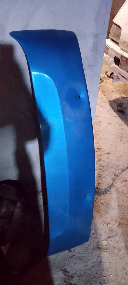 جنح بريجو  عدد 2 نظافه بدون ضرر لون فيروزي وصفر. للبيع بسعر مناسب ***********
