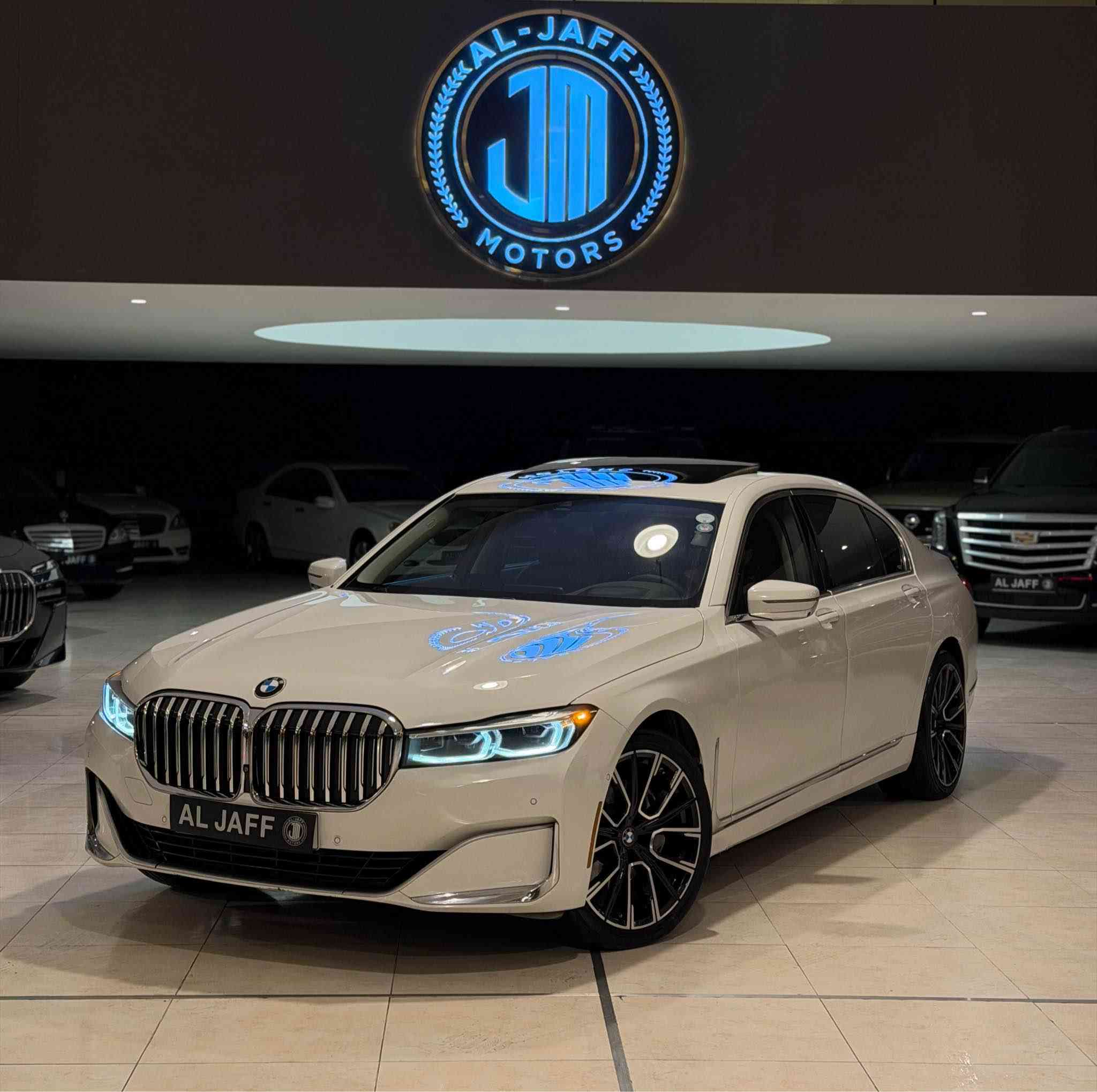 السلام عليكم 
للبيع فقط
ا BMW 740 Li موديل 2022 باب طويل
السياره فول الفول (بانوراما وداتا شو وكامرات 360 درجة وابواب سحب وجكات ورادارات ونقطة عمياء وكشنات جلد وتبريد وتدفئة حتى الخلفية وبصمات وصندوك كهرباء و5 بردات وبعد كلش هوايه مواصفات)
🚨السيارة وارد امريكي بدون صبغ فقط باب مبدلة بلادي بدون صبغ ومكانين بارد وممبينات الباقي مكفول،
🚨بدون ايرباك (ايرباكات كلها سليمة) ،بدون دواخل
🚨بجم كبس
🚨گير ومكينه وحداديه بشرط بدون فتح او خلل (صفر مسج)
السيارة مرقمه وجاهزة،
السعر : 425$ ورقة
للاستفسار : *********** كاوه جمال 
او واتساب نفس الرقم 
العنوان : السليمانية المعارض الجديده شركه (الجاف موتورز) السليمانية, العراق
