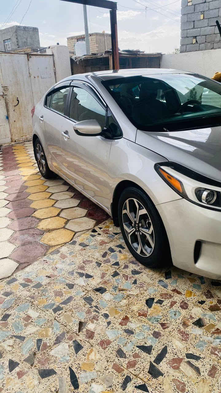 السلام عليكم كيه فورتي ٢٠١٨وارد امريكي حادثهه بس بنيد فقط سياره جاهزه من كلشي تخم تاير ويل كب مكينه ٢٠٠٠دوش تحكم او شاشه رقم نكليزي واسط بسمي تحويل مباشر سنويه ٢٠٣١ تنتهي مكان السيارة الناصرية(  *********** ) السعر ١٢٨$ بيهة مجال بصيط
