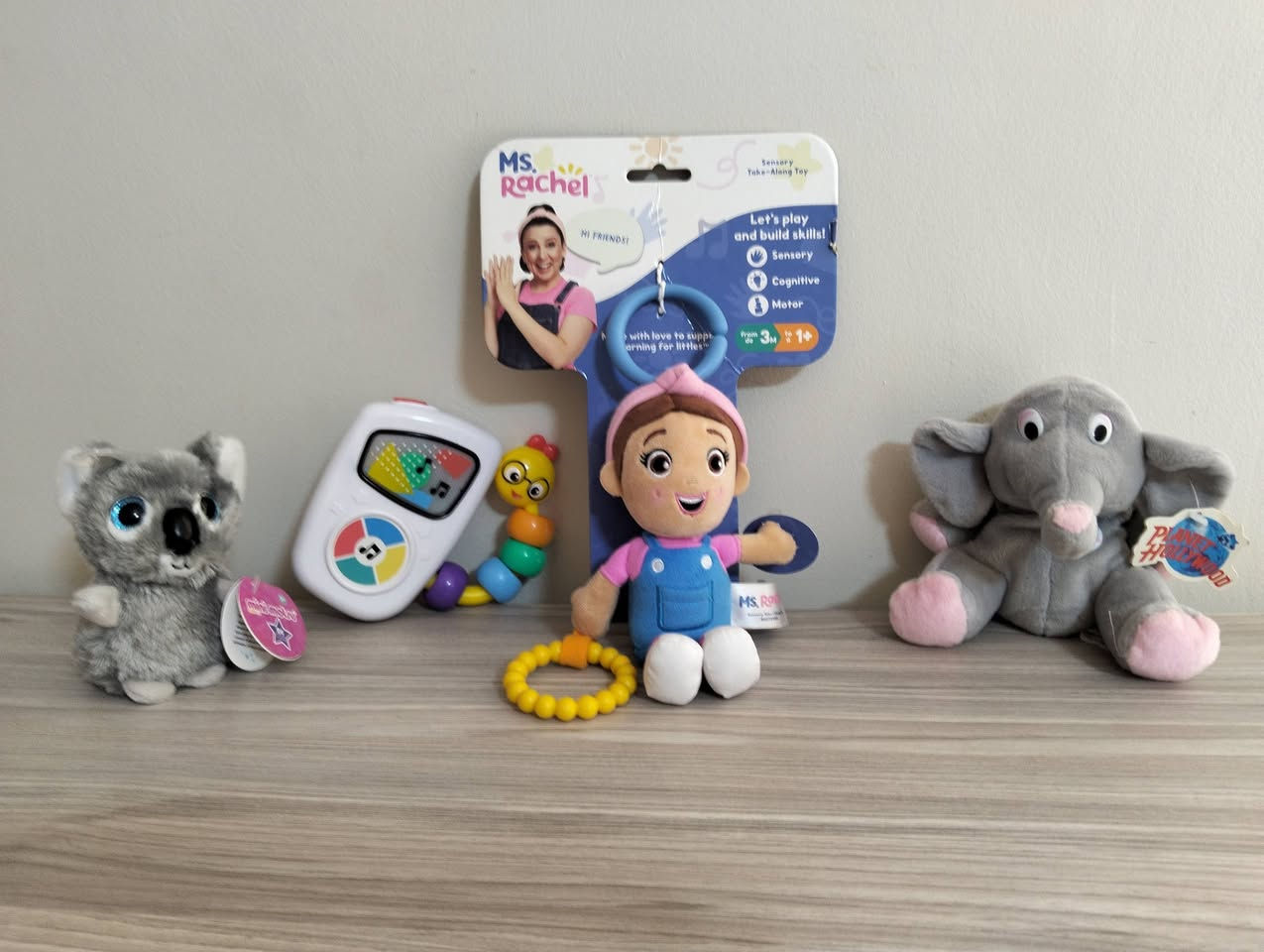 🧸✨ ورجعنا من جديد ووفّرنا مجموعة ألعاب تعليمية مميزة للأطفال 👶💛
مناسبة من عمر 3 أشهر، بألوان زاهية وموسيقى ممتعة تجذب انتباه الطفل 🎶🌈

تساعد على تنشيط الحواس، تقوية التركيز، وتحفيز الاكتشاف والتعلّم بطريقة ممتعة 🤍
خامات آمنة وجودة حلوة لأحلى البيبيهات 🍼✨


**إذا كنت صاحب هذا الإعلان وتريد حذفه لأي سبب، رجاءا أرسل رسالة إلى الدعم الفني**