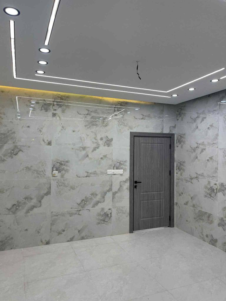 دار في مجمع سما تكريت للبيع الدار جاهزه للسكن مع مراعات ادق التفاصيل من الاساس لحين انجاز الهيكل بعد الهيكل الاعمال خارج الشركة اضافات مع تعديلات في البناء والديكورات والعمل يحكم المساحة 200م الدارطابق واحد ومهيئ لبناء طابق ثاني من صحياة وتأسيس ماء وكهرباء مجرد موافقات الاستثمار 
يحتوي الدار غرفتين نوم
صاله موزع مطبخ كراج
ثلاث مجموعات صحيه
كل الدار سحب مغربي
مع بروفايل واناره مخفيه
مع سبور لايت منور للتهويه 
مراوح ثريات براكيتات 
نظام الغاز دفن خارجي 
مع جزامة الشبابيك المنيوم 
السطح شتايكر الصبغ الداخلي 
ضمان 10سنوات التجهيز لربط منظومة الطاقة الشمسية قبل البناء 
تأسيس الكرباء مع المواد درجة اولى 
البيت متعوب عليه وبناء درجة اولى
الشارع 15م 
السعر المطلوب 149 مليون 

للإستفسار اكثر الاتصال بالارقام التالية 
***********
***********

مكتب ابراج تكريت للعقار تكريت شارع القادسية الرئيسيي مقابيل بوابة مجمع بيتي الشارع الخدمي تكريت, صلاح الدين
