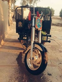 دراجه للبيع موديل 2014 اوراق اصولي ولباقي كل 2025 من مكينه وصدر كدام ك...