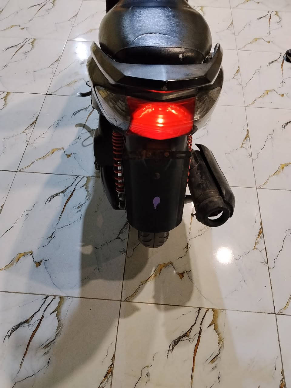 السلام عليكم دراجه سكنس نثيه ياباني للبيع كهربائياته كله شغاله مكينته نضيفه مامفتوحه  سرعته 140 (موديل 2006) و(سعره 500) وبيه مجال الطيبين مكاني كربلاء حي الوفاء
لتواصل والاستفسار أكثر هاذه رقمي📞 ***********راسلني وتساب 📱
