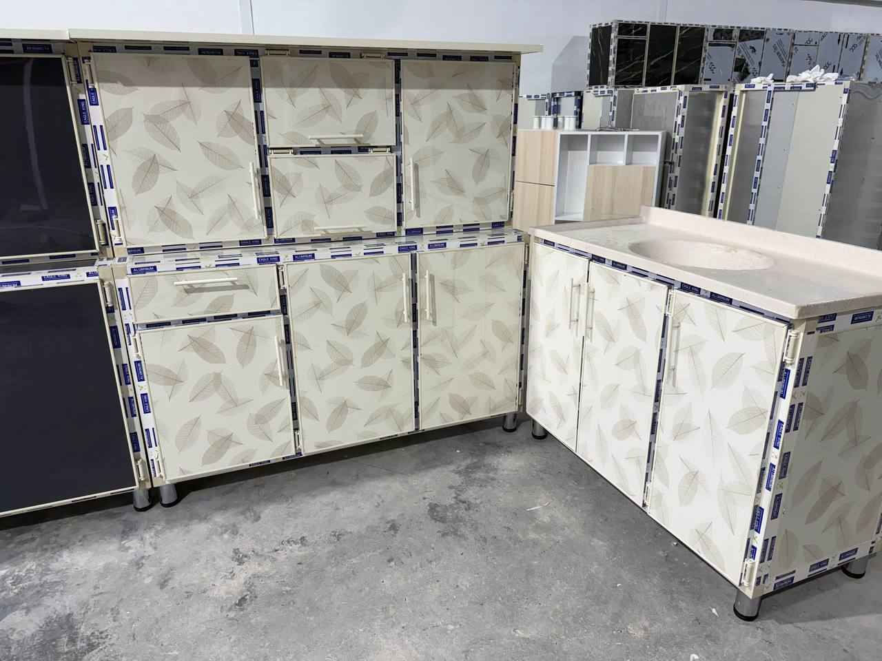 كاونتر متر ونص ارضي وملحق مع سنك متر و20 سم 

البوري المنيوم صيني درجه اولى
الداخل والظهر بليت 0.7 ملم 
سقف الأرضي مبطن خشب MDF
الأرجل ستيل 
اليدات بوري ثقيل 
المحلق ديكور شفقه
متوفر توصيل بغداد والمحافضات🚀🚀
السعر 300👍
للحجز مراسله الصفحه او عبر الواتساب *********** بغداد, العراق
