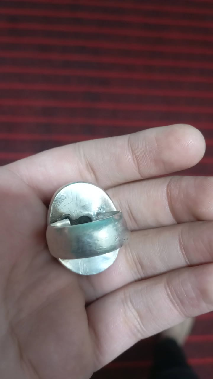 اسلام عليكم عقيق سليماني للبيع وزن 30 غرام مكاني ناصرية سعر 125 وبي مجال لشراي توصيل اكو بس دز رصيد ابو 5 ويجيك توصيل رقمي للتواصل ***********
