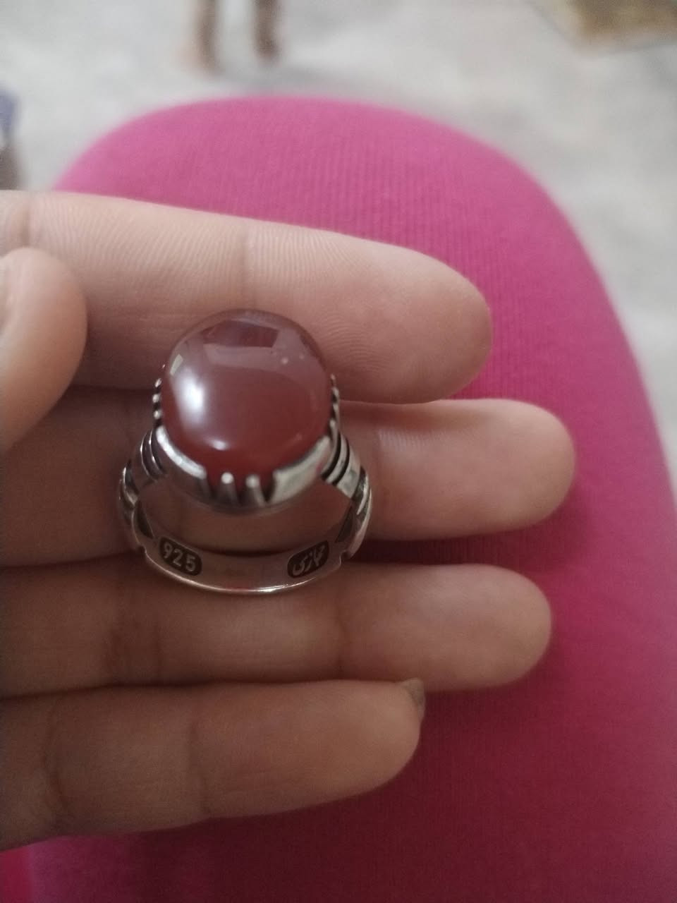 محبس فضه اصلي 925 ثقيل شغل يدوي حجازي مرصع بالحجر العقيق اليماني الكبدي للبيع


**إذا كنت صاحب هذا الإعلان وتريد حذفه لأي سبب، رجاءا أرسل رسالة إلى الدعم الفني**