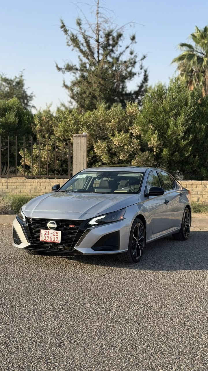 نيسان اليتما موديل 24  SR  بعدها كاتي تترقم شمالي فول مواصفات شاشه جبيره وسلايت وكشنات جلد رادارت جانبي وامامي وخلفي ماشيه 9 الف حادثه جامرلغ امامي صبغ وطالع بيها بخ امريكا 3 قطع ايرباكات راجع سستم السعر 155 العنوان كركوك ‭0770 846 7058‬
