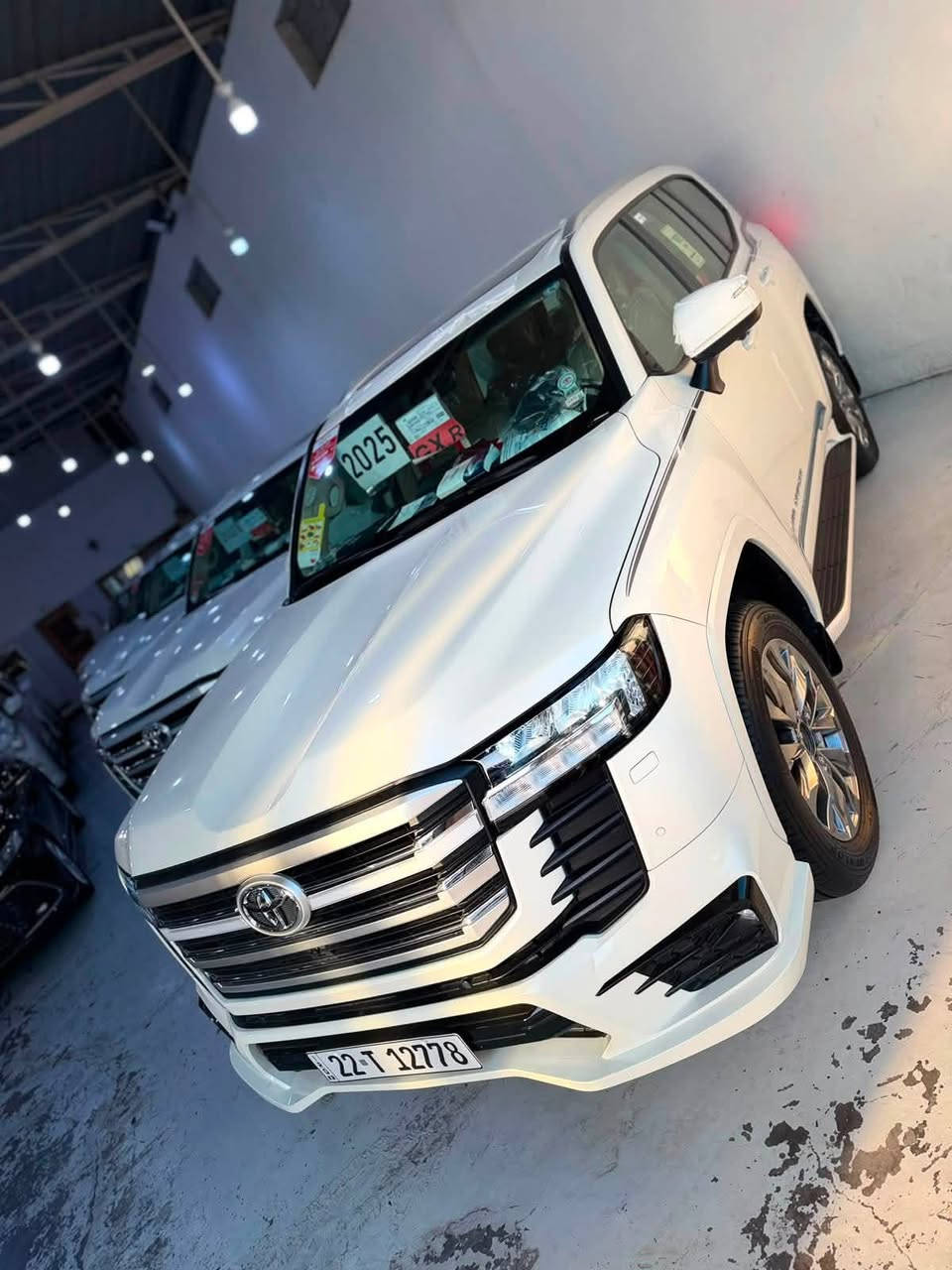 السلام عليكم
للبيع لاندكروز  2025  GX.R لمتدد✅

السياره وكاله ساس SAS خاضعه تحت ضمان  ✅

       ماشيه فقط    1️⃣5️⃣0️⃣0️⃣  

محرك 4000 تنفس طبيعي ✅ 

فول موصفات واحد ع واحد ✅

السياره كفاله عامه من كلشي ✅

بدون صبغ بدون بارد بدون رصعات بدون شخط بدون دبل كود       ✅

رقم أربيل بأسمي تحويل مباشر  ✅ 

عنوان السياره بغداد مجمع المعارض 
معرض يوسف ✅ 

للستفسار : *********** حيدر
