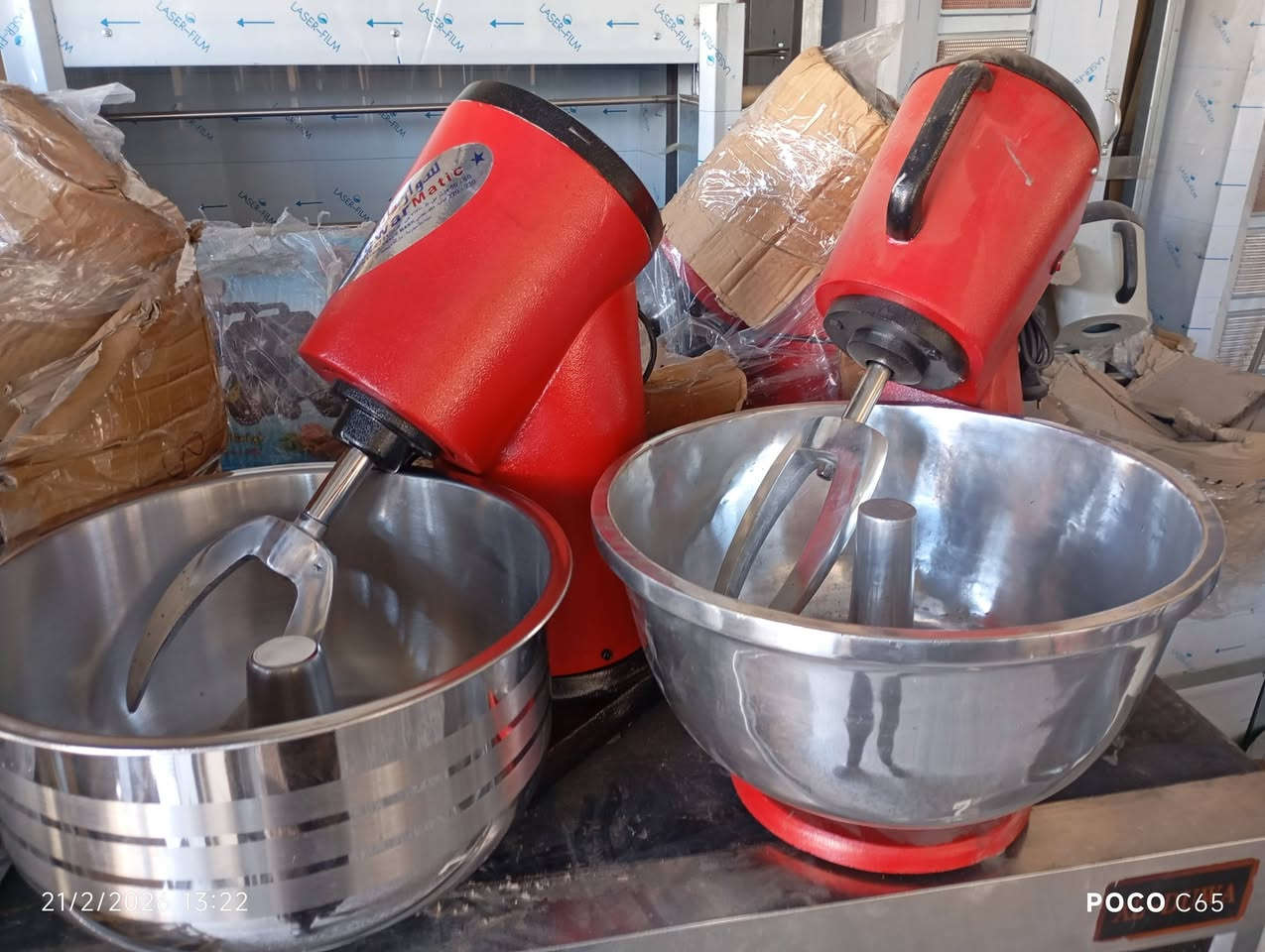 السلام عليكم.للبيع اغراض مستخدمه.
افران وخماره وعرباني.براد مقبلات وعجانات بانواعها قياساتها.المكان العلاوي شارع شيخ معروف قرب سوق هرج.
    رقم التليفون.(***********)
