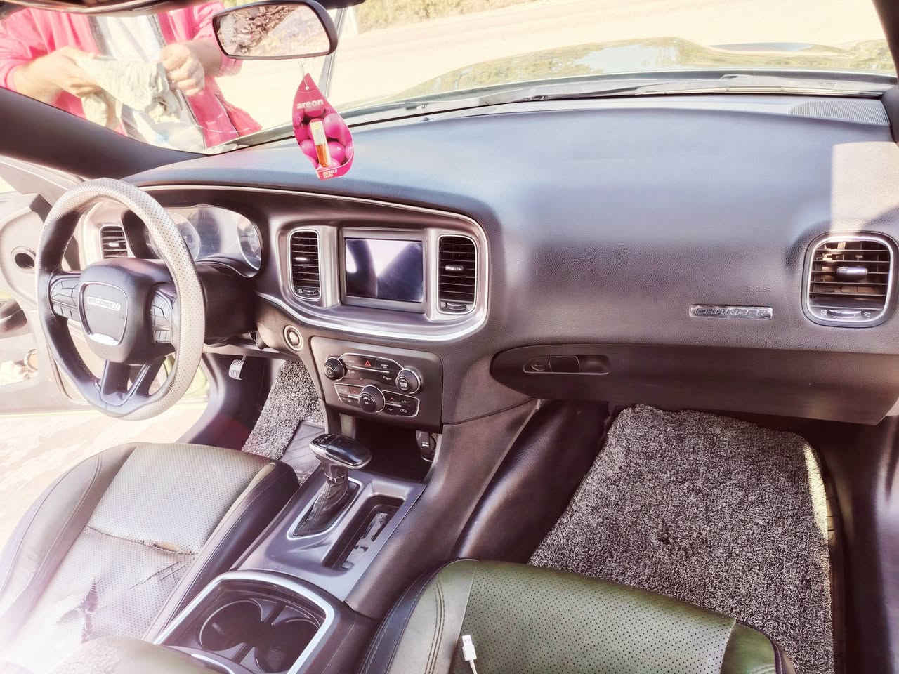 سلام عليكم دوج جارجر 2019 خليجي رقم بغداد انكليزي مداور ثاني يوم للبيع فقط بدون مراوس
سياره كفالة ماعدة لبنيد محدث وعندي بنيدة لبلادي

مكينة 3600 /6 سلندر 
كشنات حضن شاشة لون زيتوني كبيرة كير ماوس  إدامة كاملة مسويلة قبل سبوع ماشية 22

لسعر 225 وبية مجال 

سياره على وضع شركة مابية اي نقص سياره لشراي يتصل على راعية لان مكلف بنشر هذا رقم راعية على تفاصيل أكثر *********** حسين مكان ديوانية
