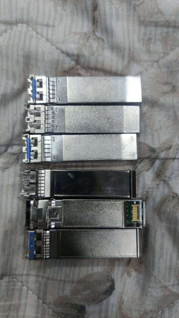 السلام عليكم  اجهزة جديده للبيع
تك ميموسة 
كلاود كور 2116
هبات سسكو 10/100 8 بورت
Sfp سسكو 10g جديد ومستخدم متوفر 
Sfp to rg5  سسكو 
Sfp اوبتكور 10g جديد 
Sfp. Sopto 10g
 
***********
