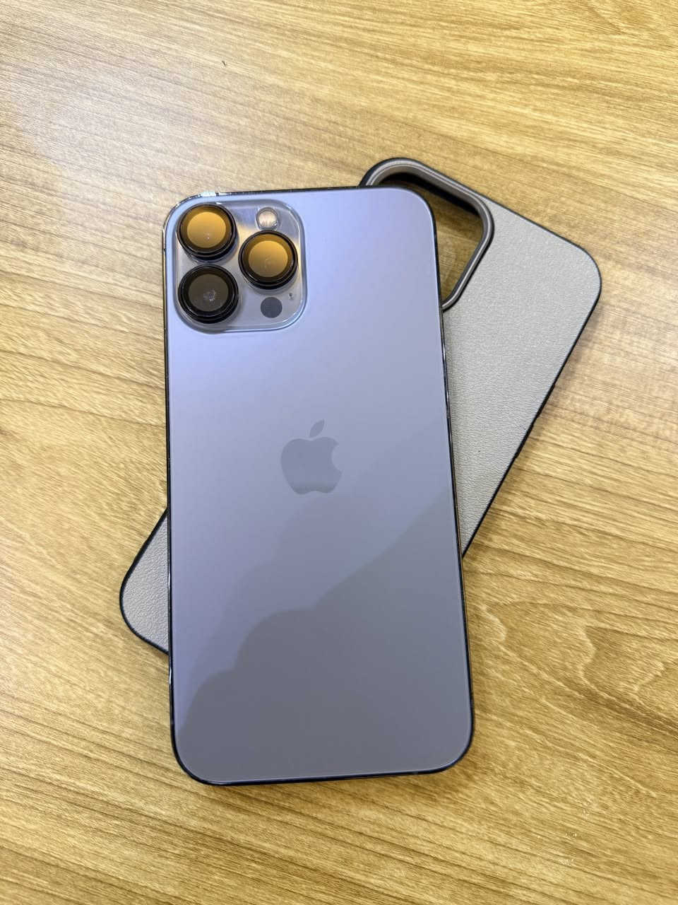 للبيع او مراوس
ايفون 13 برو ماكس 
لون بحري 
عربي شرق اوسط AH/A
ذاكره 256 
جهاز نضيف كلش نضافه 100‎%‎
بطاريه73 بلاد 🔋 ابد ميصرف 
الجهاز مستبدل شاشه مال تفصيخ اصليه 
مال جهاز ثاني ولا مبين ابد الوانه كلش حلوا طبق الاصل مال جهاز ثاني 
فيس ايدي شغال 
جهاز كله شغال صوت اتصال كله 
ويا اكسسوارات جاهزه جديده كفر ولاصق شاشه ولاصق كامرات اصلي ياقوت وفلتر سماعات جاهز الجهاز 
عنوان الرمادي 
الاستفسار *********** يتوفر وتساب وخط
