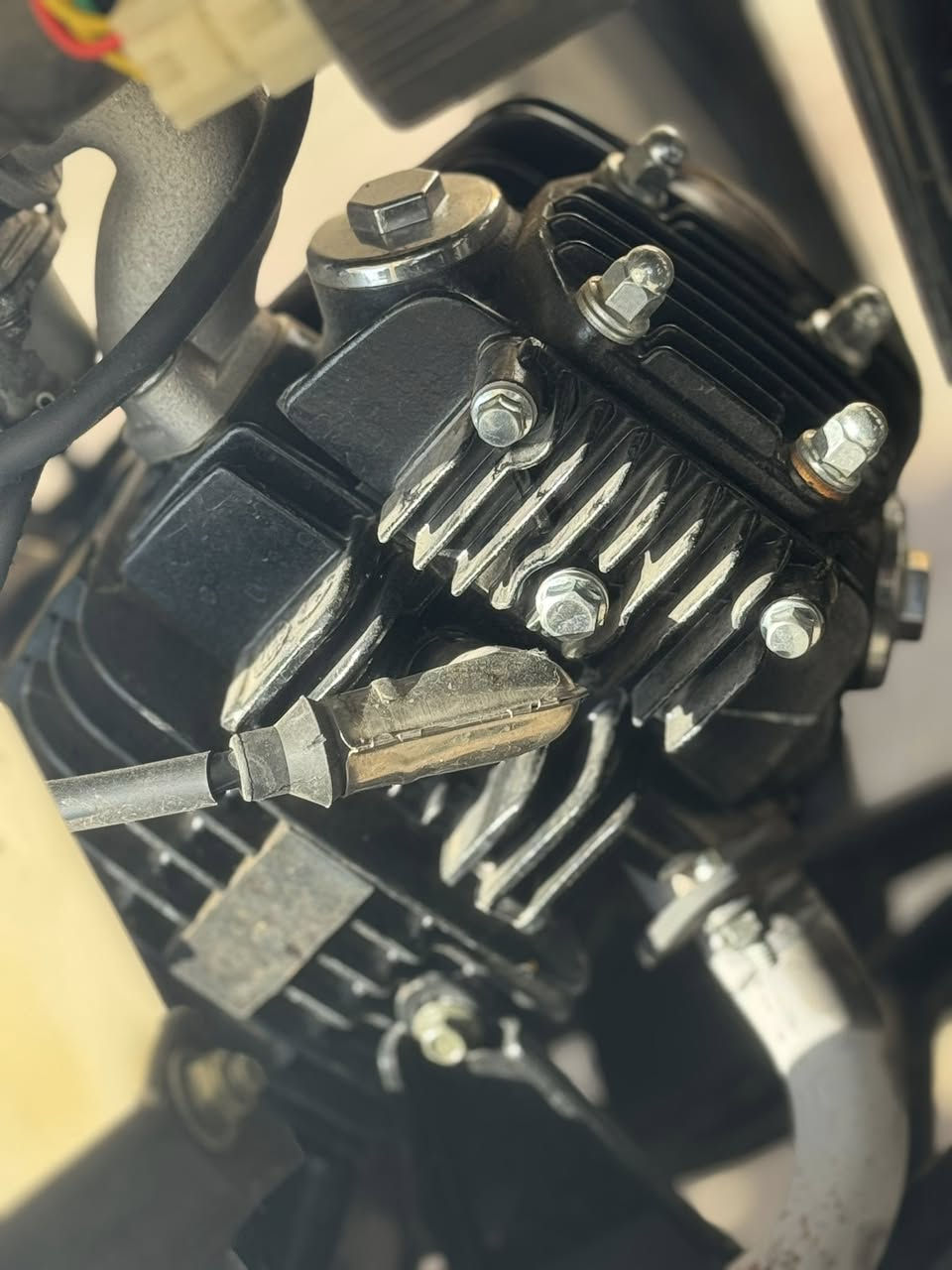 سلام عليكم دراجه hunter جبلي مديل 2025 صناعه كوري وليس صيني! محرک150cc اوتماتک و بیه بگ مکفوله دراجه مابي اي نقص بعده وضع شركة رقم *********** مامتواجد عل خاص
