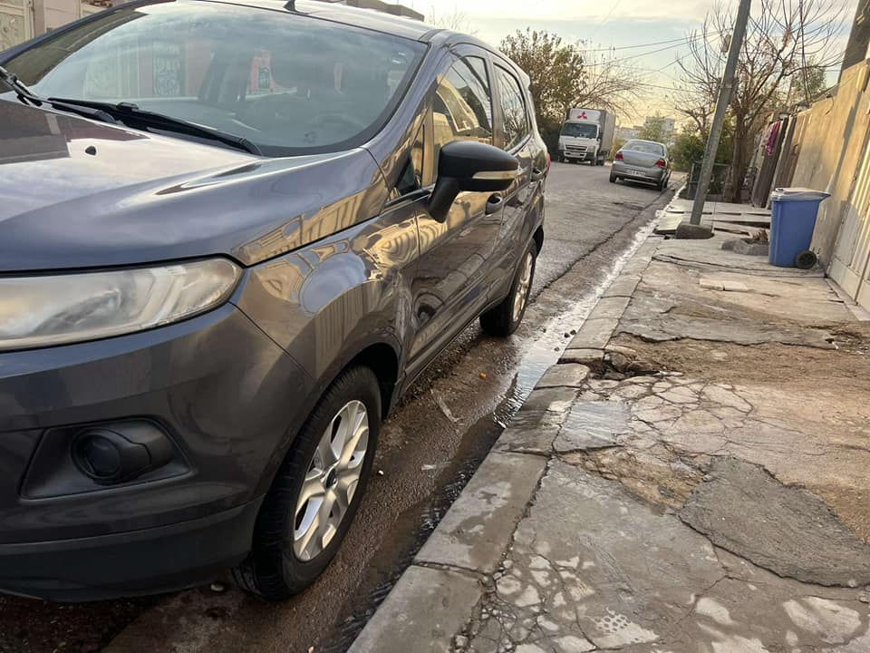 Ford ecosport 2017 zoor xawen mawa hech boeaxe nea sare 115$ *********** wash raqm mwbael أربيل, العراق
