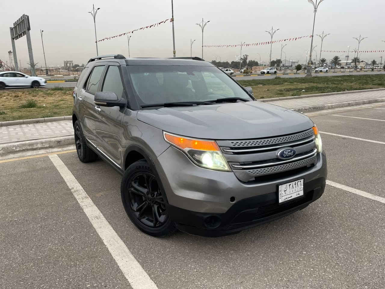 اسلام عليكم للبيع فورد اكس ابلور
موديل 2013
مواصفات لمتدد واحد على واحد صور الحادث مرفقه بلمنشور ماشيه 95 الف 
محرك 3500 /6V
7.راكب ــــــــــ 3 قطع تبريد 
داخل سياحي Vip  غنيه عن التعيرف بيها اهواي مواصفات 
السيارة جديده وجاهزة من كلشي محرك كير تخم تاير تبريد تدفئه ماببها اي نقص 
السعر /105
الاستفسار أكثر اتصل //***********
عنوان السياره كربلاء المقدسة اخون مكلف بنشر بيع فقط
