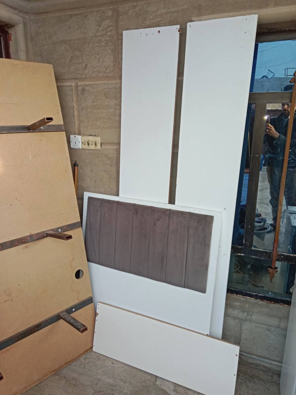 سريرعددثنين امعات النفروحده حديدوحده خشب للبيع ***********3
