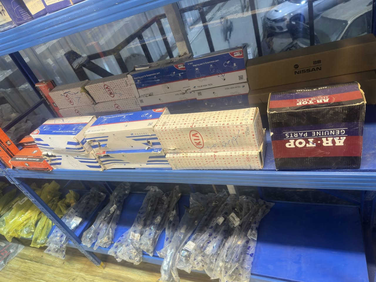 سلام عليكم
عندي غراض محل مواد احتياطيه مال سيارات 
دسكات ٦٣ نوع جميع انواع السيارات الكوريه 
وعندي مال BYD الحديث 
شمعات ٨٦  نوع جميع انواع السيارات الكوريه 
روس ماشه ٤٨ نوع جميع انواع السيارات الكوريه
ربل طبله وربل مشروح ١٢٠ قطعه جميع انواع السيارات الكوريه 
وعندي بوش مال جميع السيارات الكوريه يجي سيت كامل تقريبا بيهن ١٠  
مال سيارات الكوري  
النترا _سوناتا_اكسنت_موهافي_سنتافي_نيسان السنترا والسني الهندي
مال كل الموديلات 
الدسكات نوعهن Hi-o __Hi-Q
يعني الاصليات 
وبلنسبه للحداديه الباقيات كلهن كوري اصلي ابو الضمات 

 اريد ابيعهن كلهن شلعه وحده بين قوسين تعزيله مال محل 
كلهن ب ٢٢٥٠ مليونين وربع 
*********** مكانهن بصره ابو الخصيب
