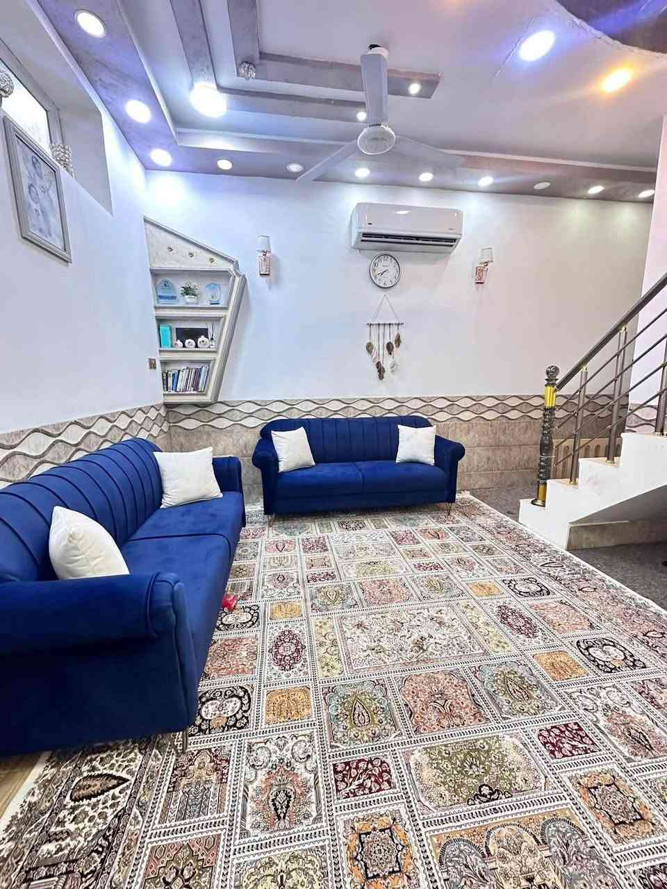 دار للبيع  في كربلاء يبعد عن مرقد الامام الحسين ٥ دقايق بالسيارة وربع ساعة مشي 
🔺دار للبيع في كربلاء حي المعملجي (طابو صرف) الفرع المقابل لجامعة الصفوة مساحة ١٠٠ متر واجهه ٥*٢٠  بناء طابوق حديث المنطقة تبليط ومقرنص وارصفة شارع ١٠ متر يصلح للسكن او الاستثمار (🔺اقسام داخلية لطبة الجامعات🔺) كون البيت قريب من جامعة الصفوة وجامعة السبطين
متوفر خطوط نقل لجميع مناطق كربلاء والى حرم الامام الحسين (ع) 
البيت كامل مع الاثاث
السعر ٢١٠ مليون وبي مجال 
للاستفسار الاتصال او واتساب
***********
