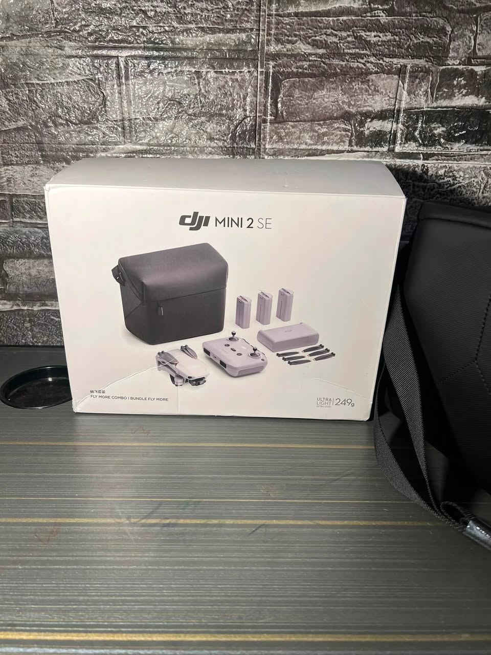 درون dji mini2SE جديد  كبس شركة لوك لحد الان ما مفحوص ولا مشتغل بعده بتراب الشركة   للبيع ليحب راسلني على خاص  كامل ملحقاته   ويه فقط بطاريات اثنين اجه من شركة نقص بطاريات اشتريت له اصليات اثنين لي يحب يدخل خاص او واتساب ***********
