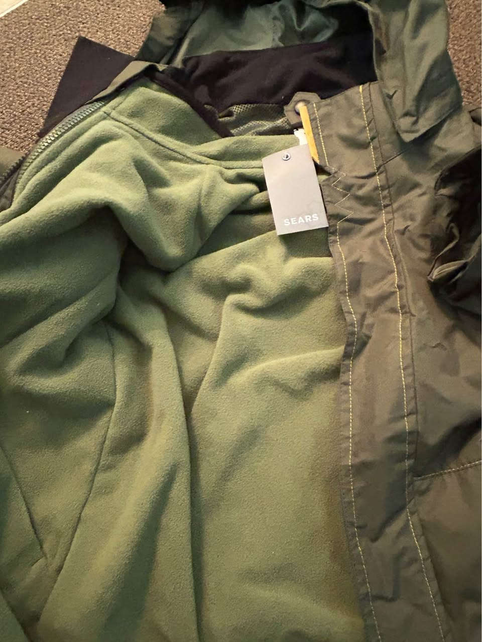 Never worn (inner jacket can be removed & worn separately) Burnaby, BC


**إذا كنت صاحب هذا الإعلان وتريد حذفه لأي سبب، رجاءا أرسل رسالة إلى الدعم الفني**