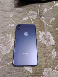 ايفون Xs maxللبيع مبدل بطاريه فقط شرق اوسط سعره ١٣٠  07723272549