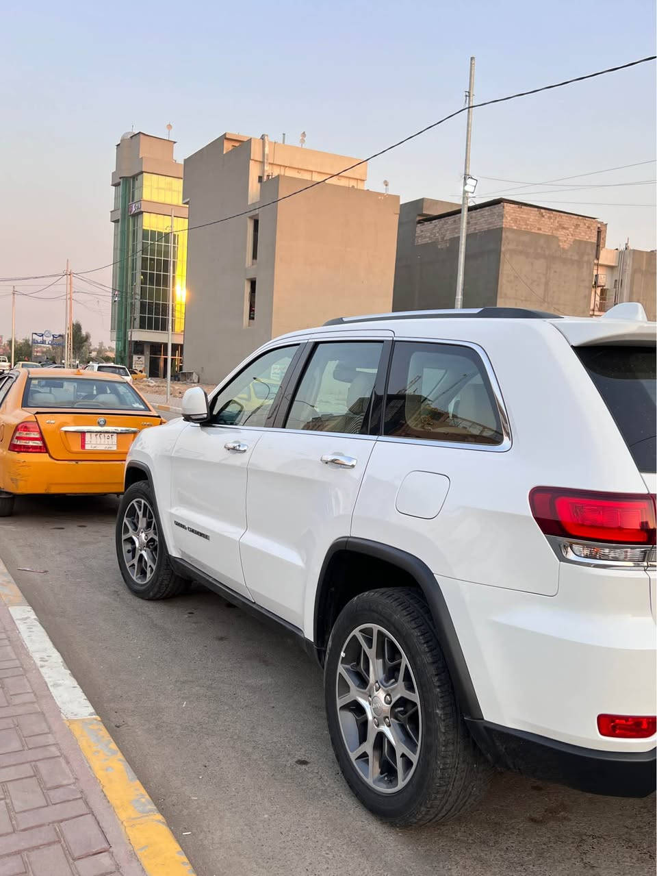 للمتد 
الموديل 2020
 ماشية 32.000
كلين كفاله عامه من الصبغ ورصعات وتعديل 
فول موصفات حساسات كاميرا شاشة واحده 
الموقع الموصل
الرقم ***********
السعر 320 وبي مجال موصل, نينوى
