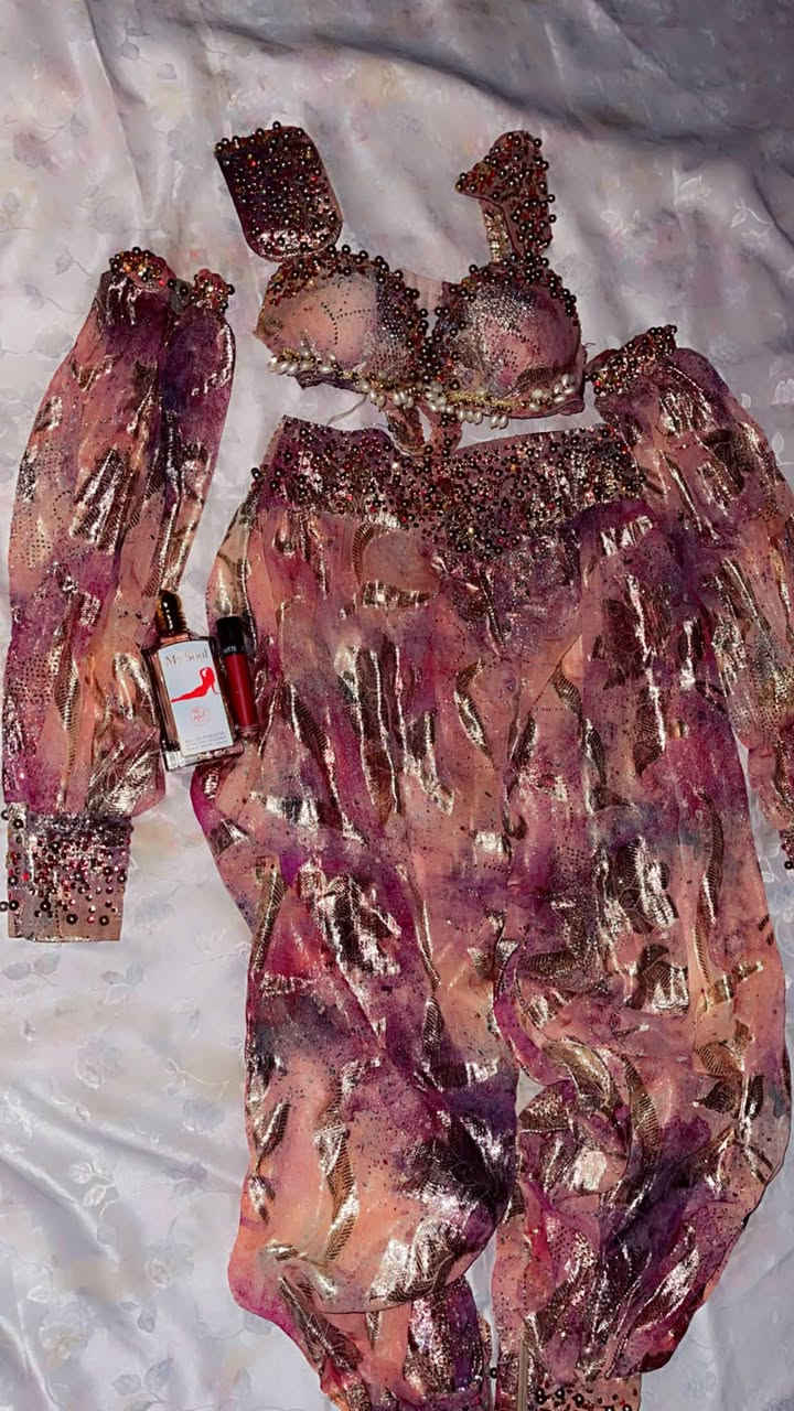 فساتين رقص شرقي نظيفات خياط يلبس من وزن ٦٠ وجوة مراسله خاص الأسعار 
#للجميع


**إذا كنت صاحب هذا الإعلان وتريد حذفه لأي سبب، رجاءا أرسل رسالة إلى الدعم الفني**