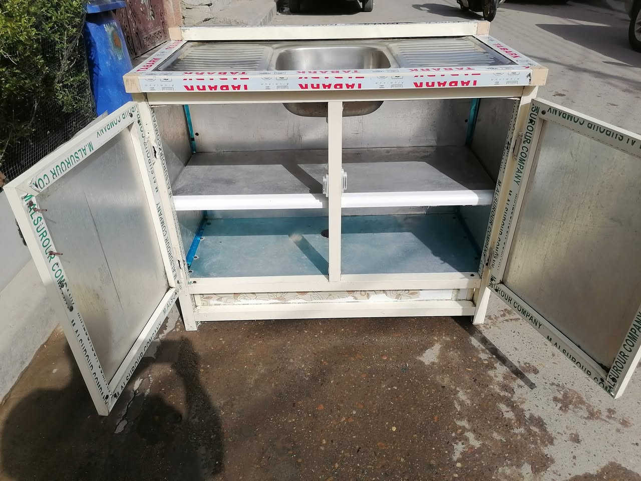 سنك مستخدم نضيف سعرة ٦٥ عنوان بغداد الشعب اكو خدمة توصيل بكروه ***********
