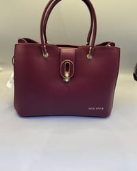 شنطة جلد • موديل جديد • خدمة توصيل