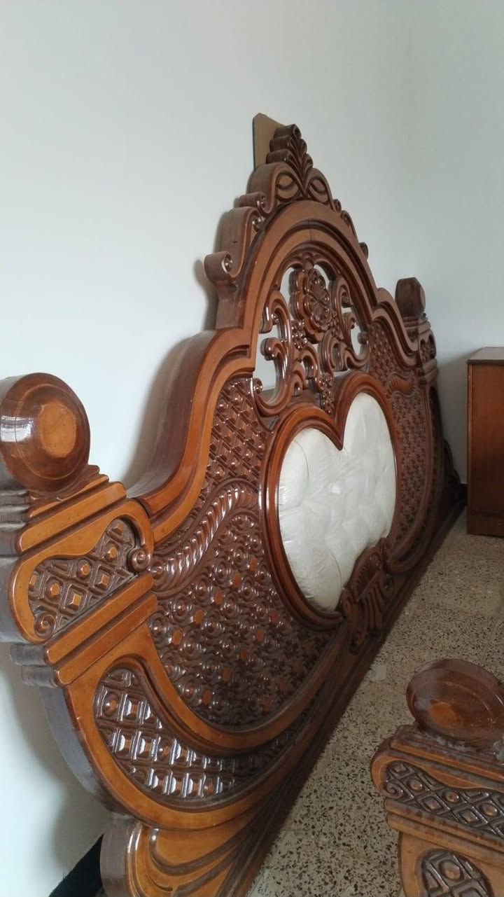 مكلف بالنشر غرفة اخشاب حطاطه شغل هيت للبيع السعر مليون   ***********
