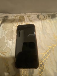 ايفون SE • ١٢٨ • ناسي رمز