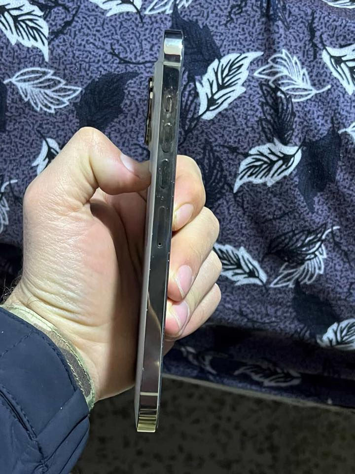 ايفون 13برو ماكس 
بطاريه 95
ذاكره 256
ما يعبر هوا 
ما مفتوح شرط 

***********
