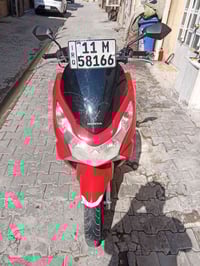 اخوان  1- pcx جيل أول مرقم بغداد دراجة بسمي تحويل ثاني يوم  2- محرك 12...