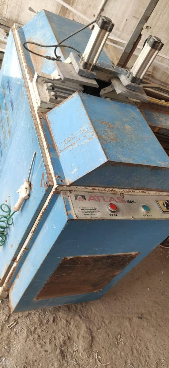 للبيع معمل PVC لصناعة الأبواب والشبابيك في محافظة الديوانية، يحتوي على 5 مكائن تركية (باب أول) بحالة جيدة جدًا وجميعها تعمل بصورة ممتازة، والمعمل جاهز للعمل والإنتاج.

📍 الديوانية
📞 ***********

للاستفسار والمعاينة يرجى التواصل، والبيع للجادين فقط.
