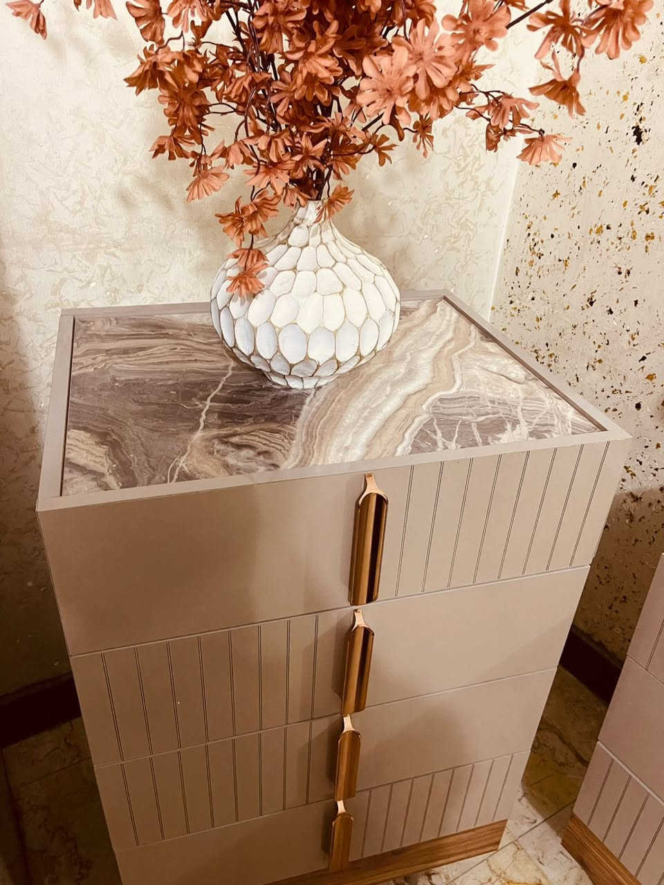 غرفة تركي سرير مخزن مجرات هايدروليك اي ضرر مابيهه سعرهه ٨٥٠ ألف للاستفسار ‭٠٧٧١ ٢٢٧ ١٥٧٩‬
