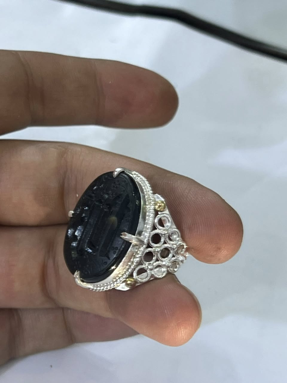 السلام عليكم 
مجموعه خواتم للبيع كلمن وسعره اختار الخاتم وكلك بسعره او راسلني واتساب ***********
