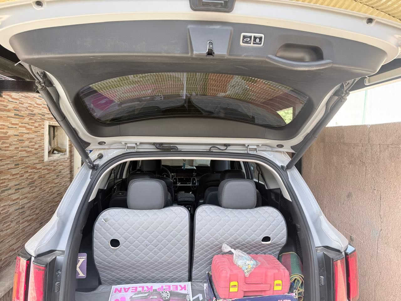 السلام عليكم للبيع ٢٢ برستيج تشغيل عن بعد تخم تاير سياره جديده بمعنى مكينه ٢٥٠٠ تيربو حادث موجود بلمنشور اتريد تحويل اتريد وكاله ماشيه ٥١ مكان بغداد محموديه ***********
