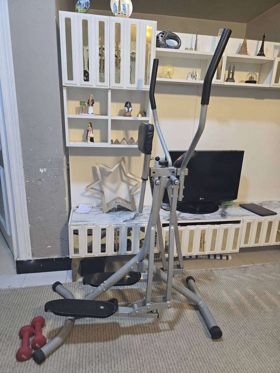 السلام عليكم اشتريت هذا الجهاز وصار المكان ضيق اسمه الغزال الطائر نظيف ما مستخدم ابيعه اقل من سعره


**إذا كنت صاحب هذا الإعلان وتريد حذفه لأي سبب، رجاءا أرسل رسالة إلى الدعم الفني**