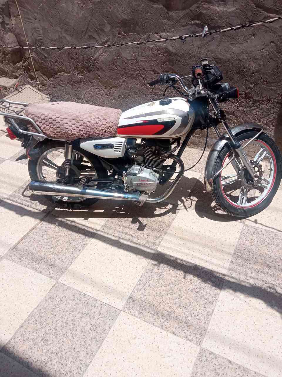 دراجة سيفان للبيع موديل 2021
اوراق كاملة السعر 350 وبيها مجال 
مكاني بابل الحمزة الغربي 
***********
