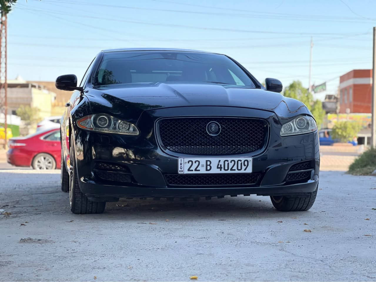 جاكور XJL
موديل 2012
محرك8سلندر المرغوب بدون تيربو بدون سوبر 
بانوراما 4كشنات تدفئه تبريد 4كشنات كهرباء 
تبريد اكواب 
بردات 3
دعاميه خلفيه صبغ فقط فول مواصفات 
نقطة عمياء 
جنطة كهرباء وشفط
تحكم بالكرسي الراكب الامامي من الخلف 
مري شفط +قلاب بالرجوع 

رقم اربيل الجديد سنويه لل2028تحب وكاله تحب تحويل 
يعني الجمال والمتانه والاناقه تنجمع بسياره جاكور متعة القياده السعر 128 ورقه 
بيع او مراوس 
مكان السياره بغداد 
*********** بغداد, العراق
