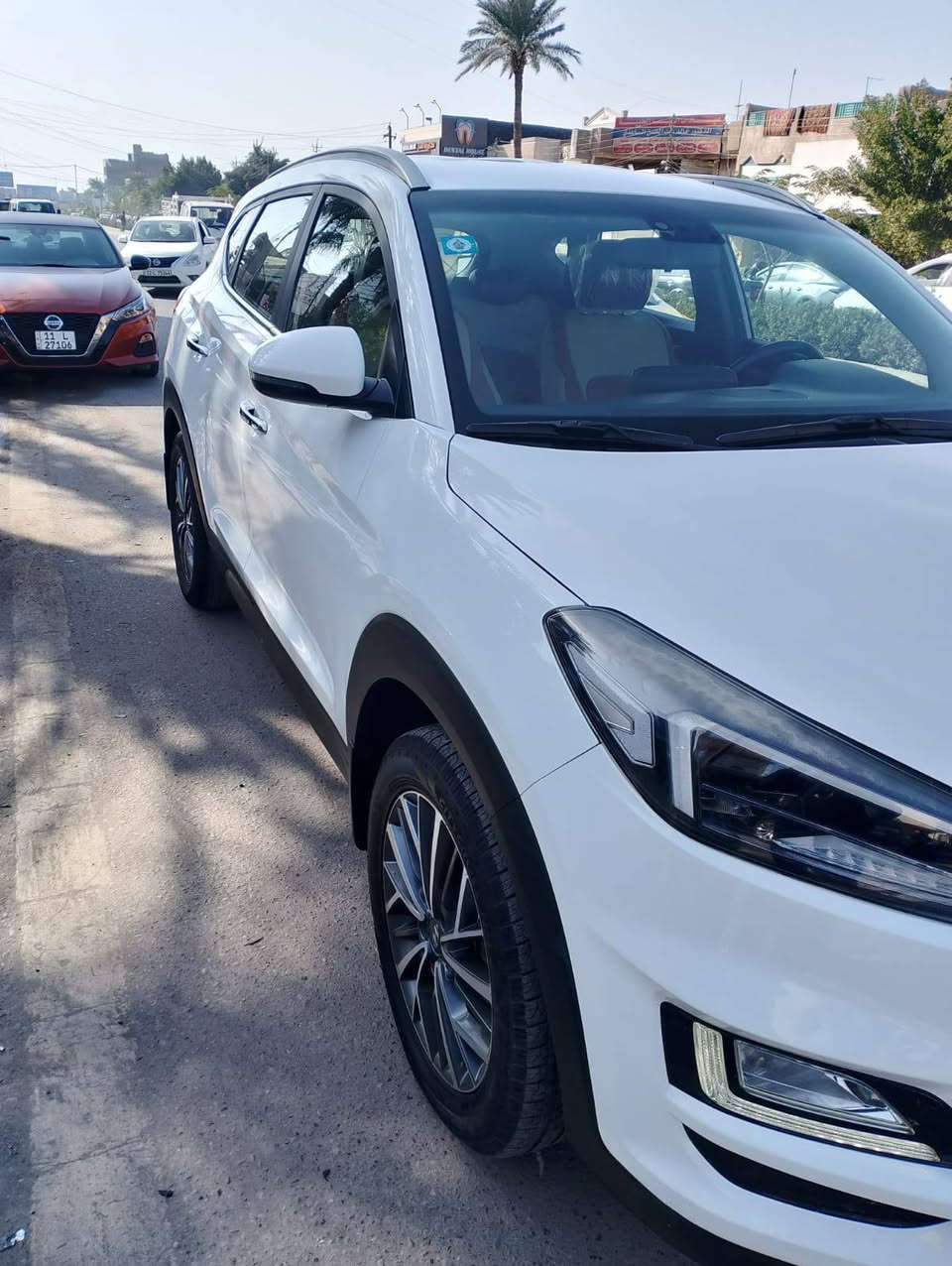 توسان 2020 خليجيه الكاصد ماشيا ٧٦ الف جديده بصمه كراسي كهرباء تحكمات بيها بعد مواصفات اخون السياره كفاله من الصبغ فقط اكو ملاحظات بسيطه بالكشر محرك وكير مكفولات موجوده حي الإعلام هزه مع السنويه جدد رايدها 192 وانشالله بيها مجال ***********
