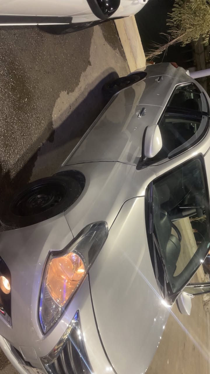 السلام عليكم نيسان فيرسا وارد أمريكي حادثه جاملغ وبنيد بيه داخل موديل ٢٠١٧ سياره جديده حلوه رقم تليفون ***********
 السعر ٨٠
