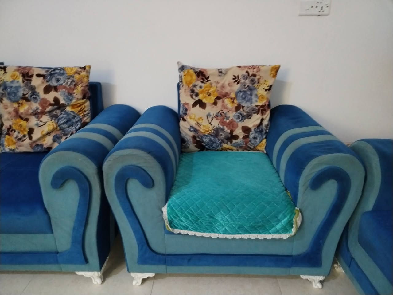 تخم تركي ١٠مقاعد ١٩٠بي مجال الاتصال على الرقم ***********
