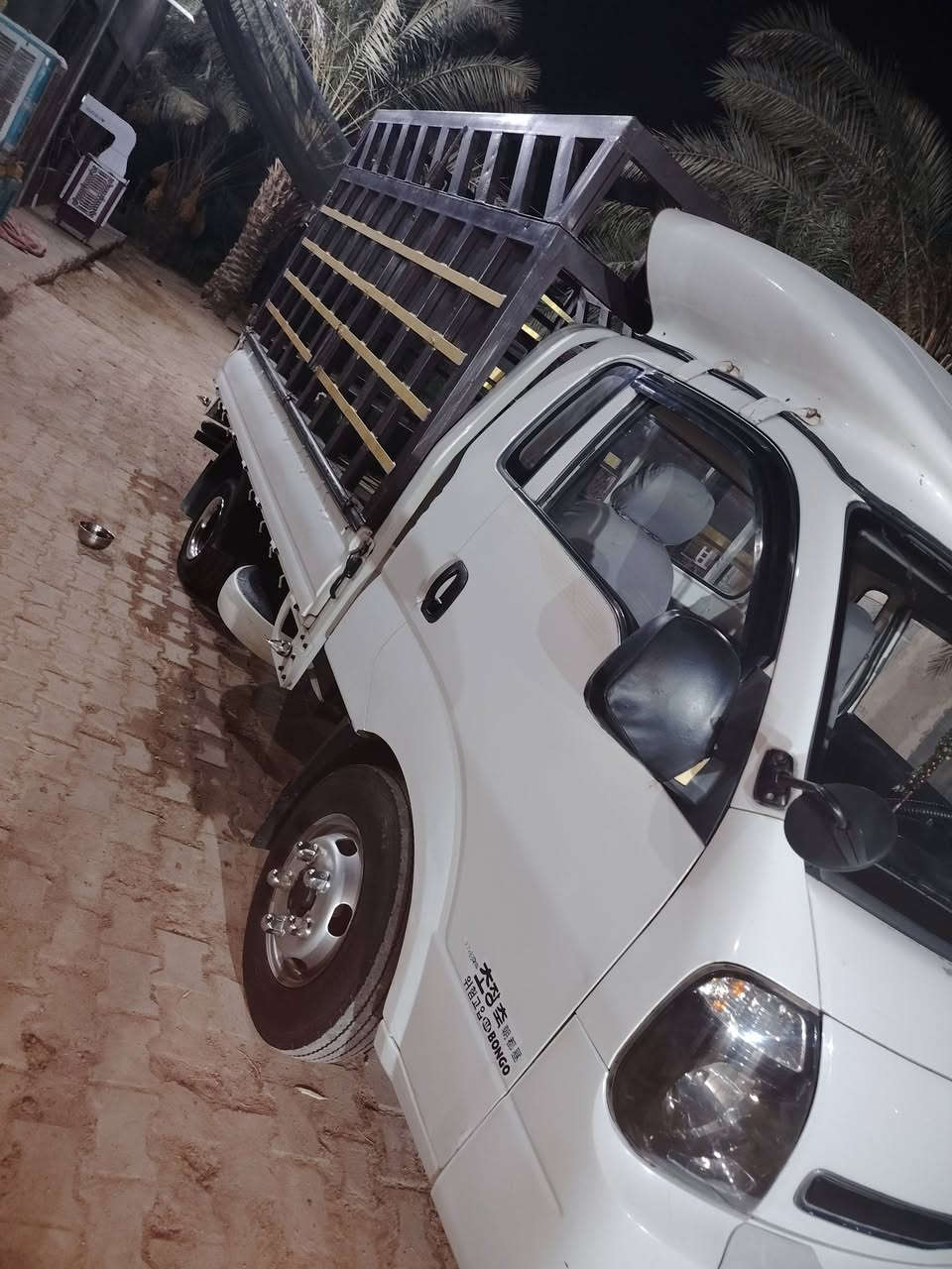 السلام عليكم اخوان سياره بنكو فحل 2016 مفتوح سياره جاهزه من كلشي مكفوله محرك 4000 مفتوح رقم بابل بسمي السياره جديده كلش مكانه سماوه الاستفسار ***********
