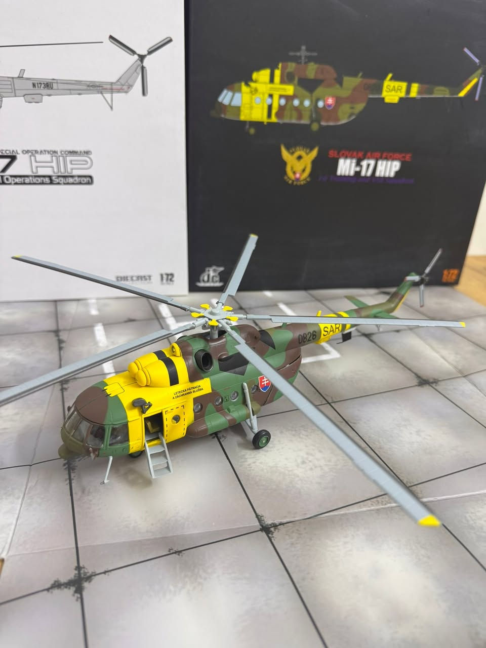 مروحية ميل مي-17
حجم 1:72
معدن بالكامل 
انتاج C Wings Force
للاستفسار دايركت

C Wings 1:72 Mil Mi-17 Hip Slovak Air Force


**إذا كنت صاحب هذا الإعلان وتريد حذفه لأي سبب، رجاءا أرسل رسالة إلى الدعم الفني**