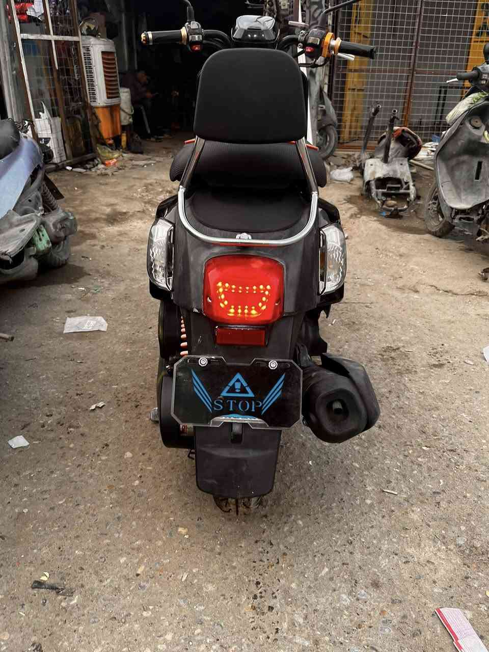 السلام عليكم اخوان هاي دراجه ماكس بوليس مزوده بلاد برغي واحد مامفتوح بيها ولي يريد يستفسر هاذ الرقم 
***********
