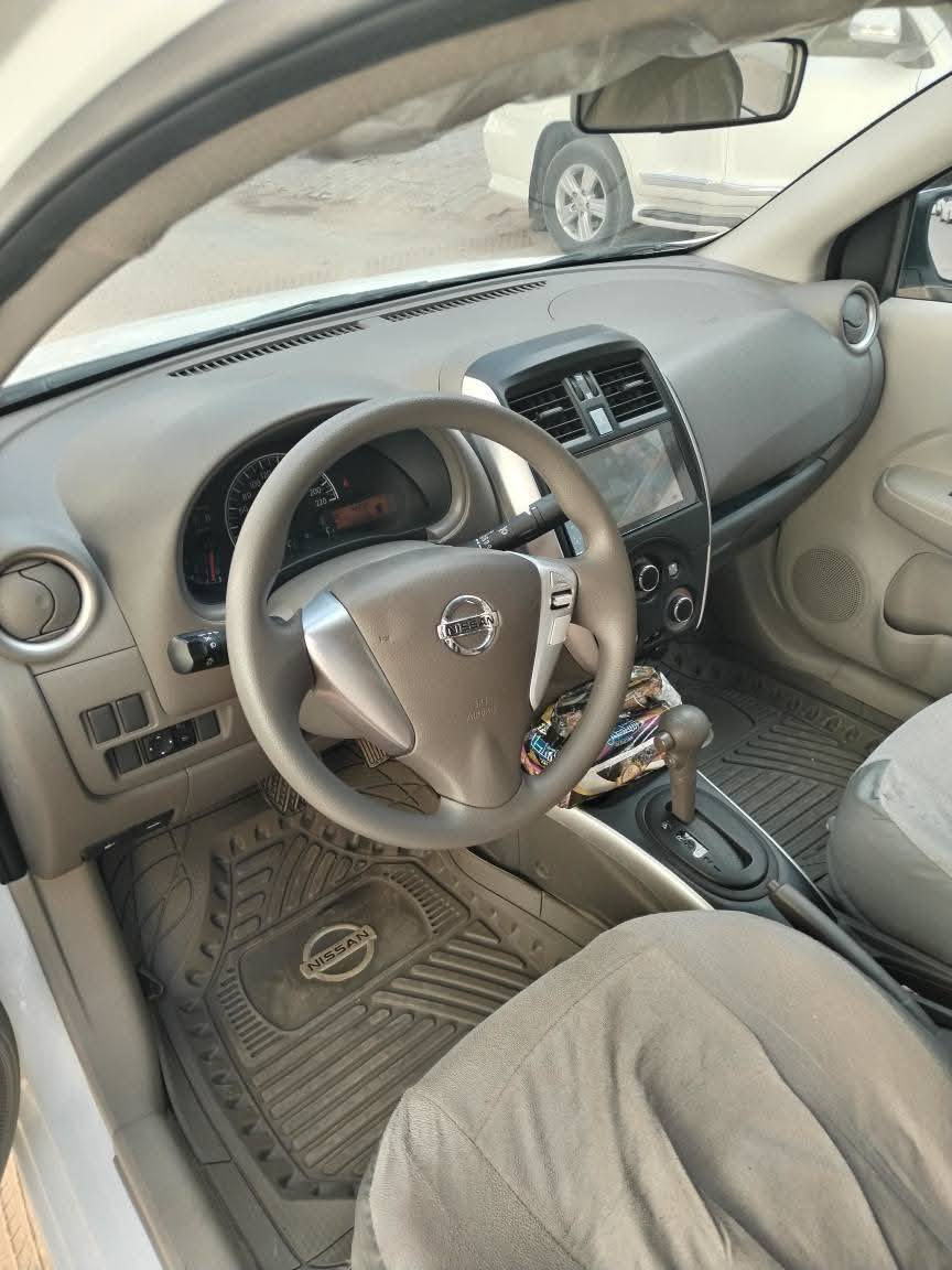 السلام عليكم
نيسان صني مصري موديل 24 رقم اربيل
اربع جام كهرباء
 اشارة بالمري
حساسات خلفيه
كامرا وشاشه كبيرة
مكفوله كفاله عامه
بس بيها بارد بالجاملغ الخلفي  مقدار شبر
مكانها بالحله
***********
السعر 125
