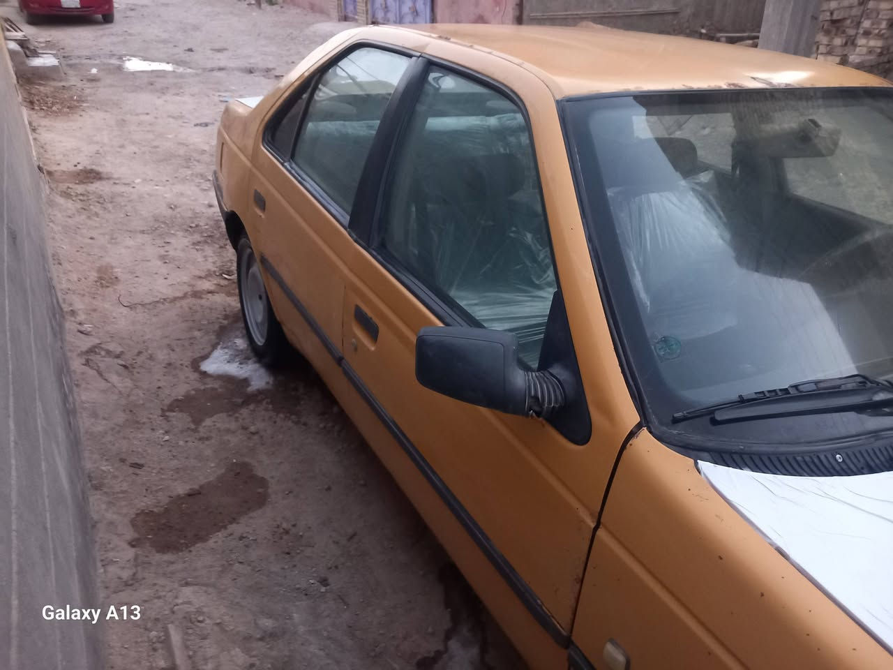 بيجو 405 جلكس موديل 2010
محرك كير نظاف رقم مثنى ألماني سنويه عظم أصلي مااوصل راعيه 
اتعهد سرقه وعشائر كهربائيات شغاله بيه نواقص بسيطه السعر 15 بيه مجال بسيط بيع فقط اعتذر من مراوس للاستفسار *********** مكان السياره حله
