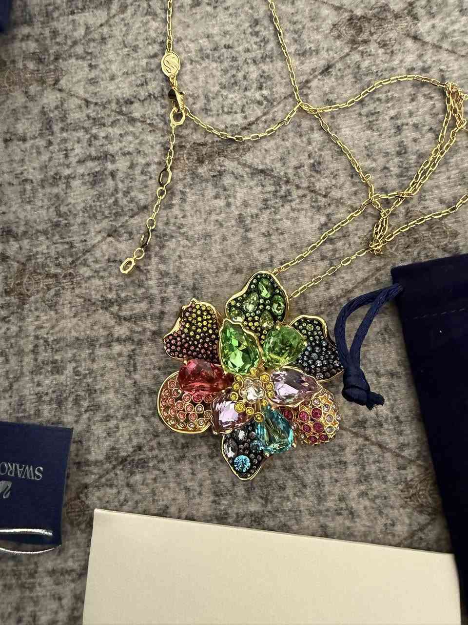 قلاده سوار فسكي السعر خاص


**إذا كنت صاحب هذا الإعلان وتريد حذفه لأي سبب، رجاءا أرسل رسالة إلى الدعم الفني**